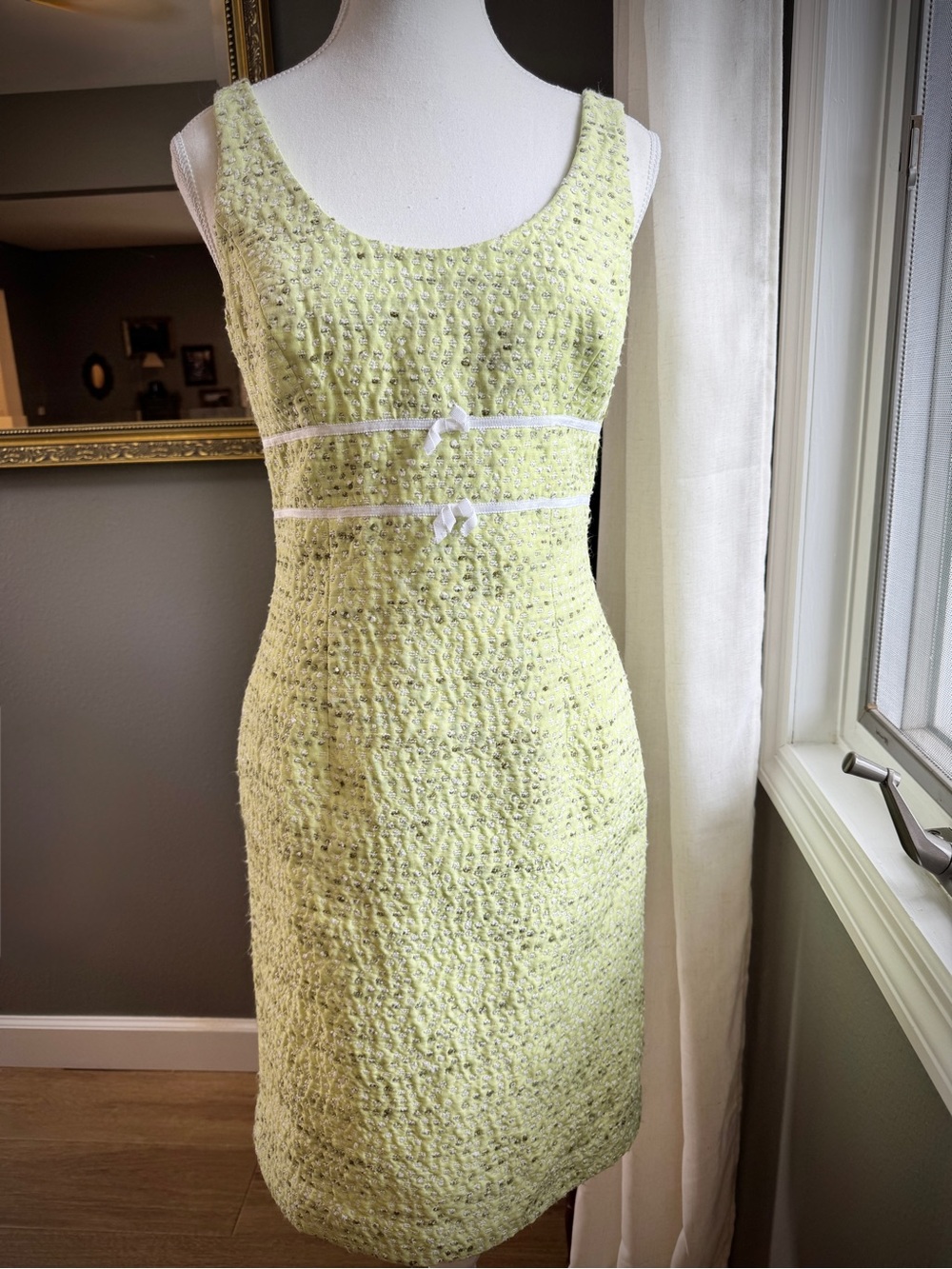 Vintage 90s/Y2K Carmen Marc Valvo CMV Chartreuse Textured Sheath Dress - 4